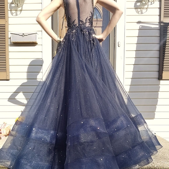 Terani Couture Navy Blue Pageant / Formal gown - Picture 2 of 4